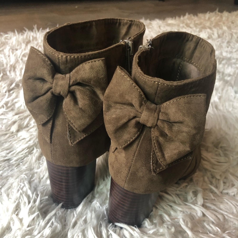 Torrid chunky heel booties with bow